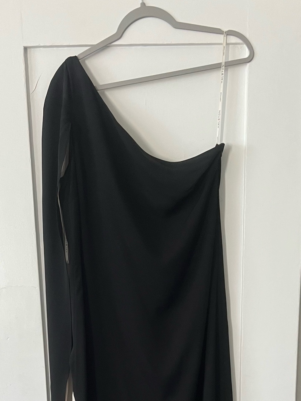 Halston Heritage One-Shoulder Black Evening Gown - Picture 4 of 6